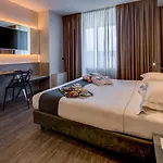 Otel Western Farnese