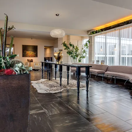 Western Farnese Hotell 4*