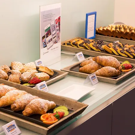 Western Farnese Отель Парма