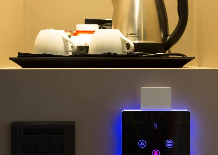 Отель Western Farnese 4*