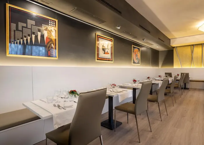 Western Farnese Отель 4*