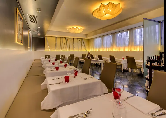 Отель Western Farnese 4*