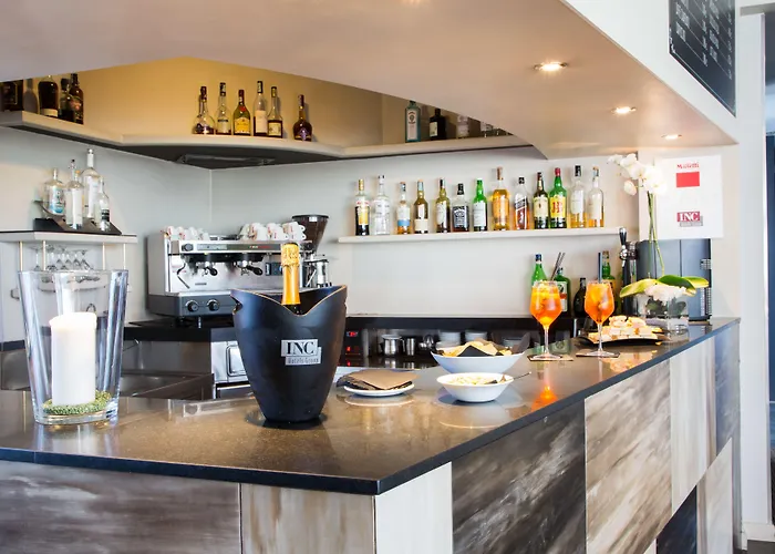 Western Farnese Отель 4*