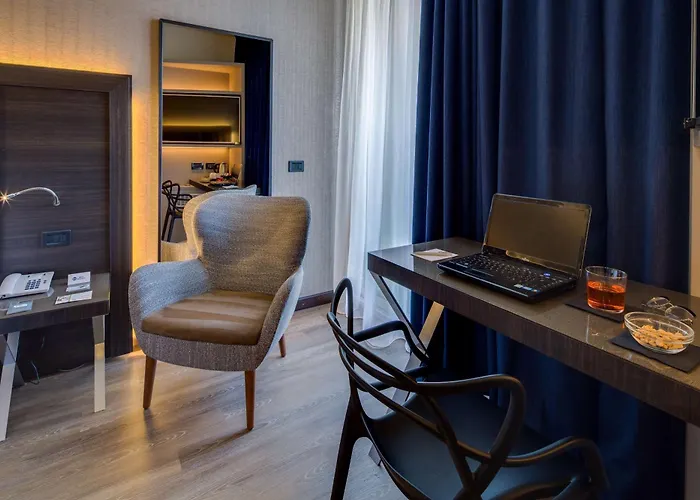 Western Farnese 4* Парма